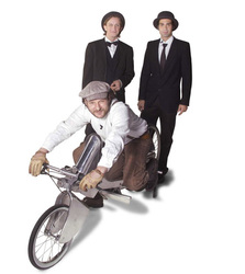 Das HAWK-Team \\"30+\\" gewann souver&auml;n das Rennen: Tillmann &Ouml;sterwitz (Produktdes