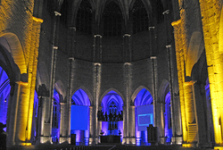 Lichtinstallation von HAWK-Studierenden f&uuml;r den Erstsemester-Gottesdienst in der St. Andreaskir