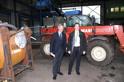 G&ouml;ttingens Umweltdezernent Wolfgang Meyer (links) und Prof. Dr. Michael Nelles von der HAWK in 