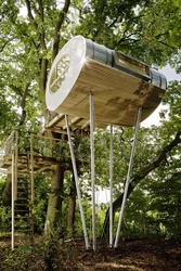 Ideen bauen - wir zeigen, wie es geht. Das Baumhaus steht in Gro&szlig; Ippener (Nds.), Entwurf und 